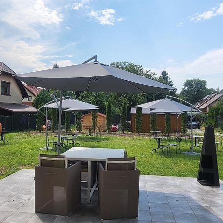 The Castle Suites & Apartment - Free Parking - (Adults Only) Krakow Dış mekan fotoğraf