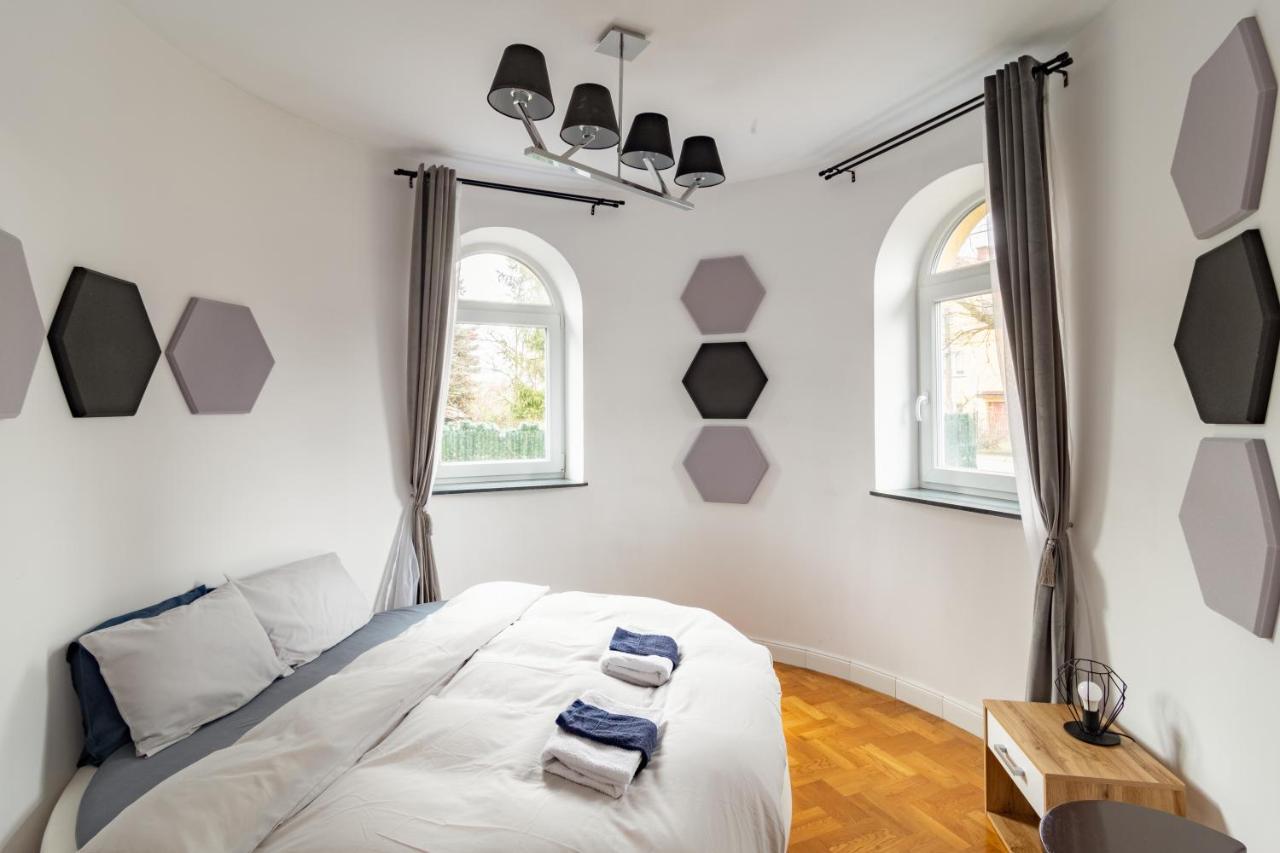 The Castle Suites & Apartment - Free Parking - (Adults Only) Krakow Dış mekan fotoğraf
