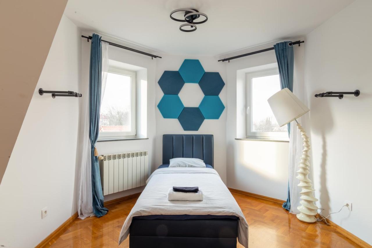 The Castle Suites & Apartment - Free Parking - (Adults Only) Krakow Dış mekan fotoğraf