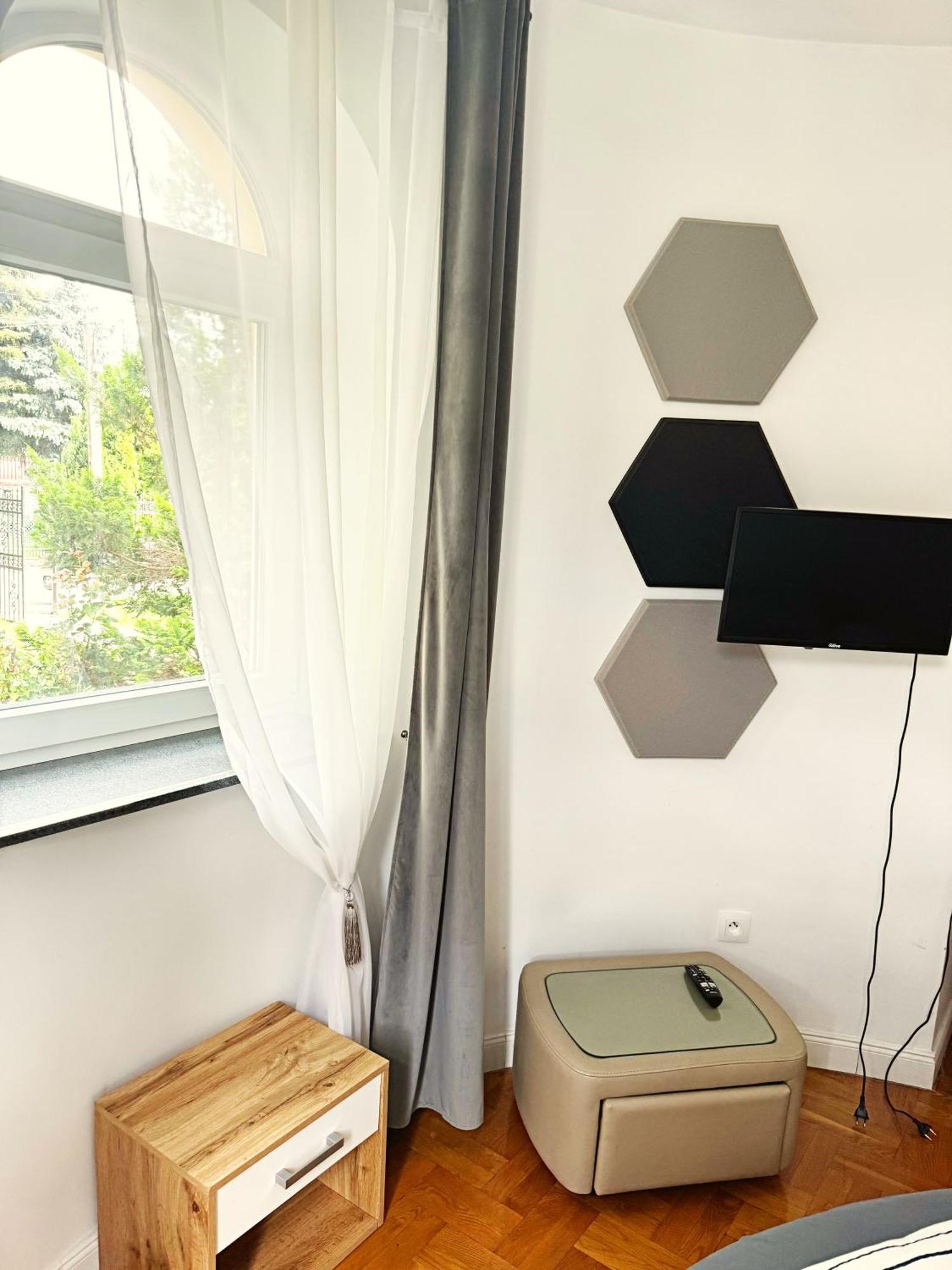 The Castle Suites & Apartment - Free Parking - (Adults Only) Krakow Dış mekan fotoğraf